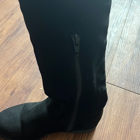 Black high boots - Picture 4 of 8